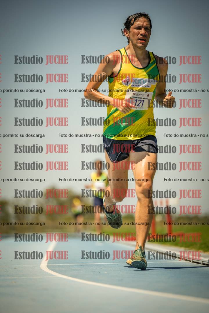 Fotos de los 10.000mts llanos de mujeres y varones LIBRE/MASTER - FINAL