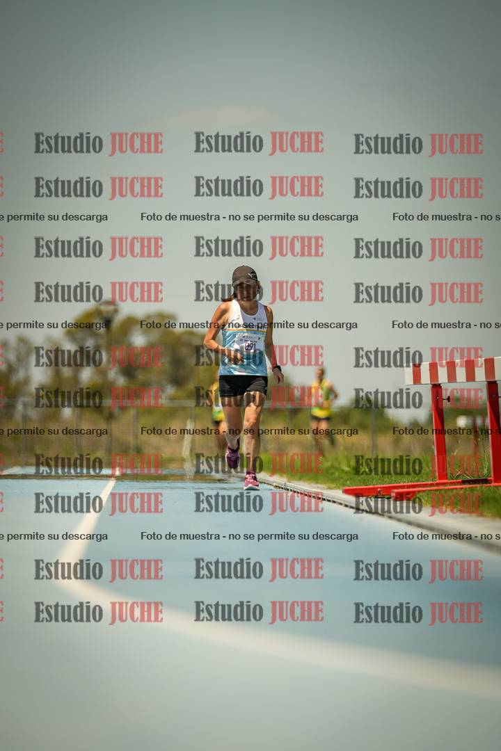 Fotos de los 10.000mts llanos de mujeres y varones LIBRE/MASTER - FINAL