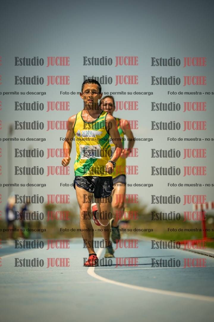 Fotos de los 10.000mts llanos de mujeres y varones LIBRE/MASTER - FINAL