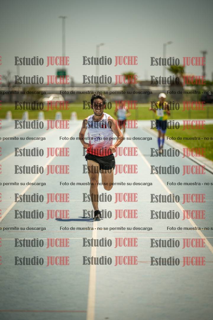 Fotos de los 10.000mts llanos de mujeres y varones LIBRE/MASTER - FINAL