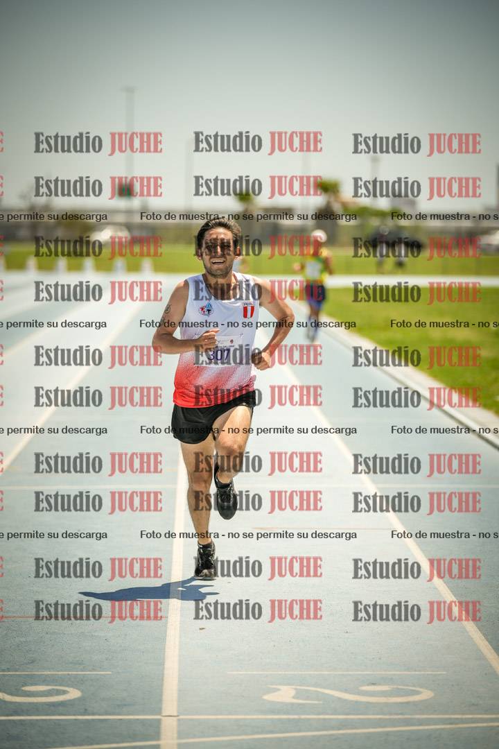 Fotos de los 10.000mts llanos de mujeres y varones LIBRE/MASTER - FINAL
