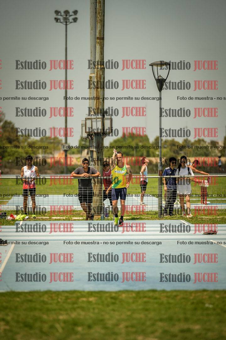 Fotos del lanzamiento de jabalina de varones - decatlón 9