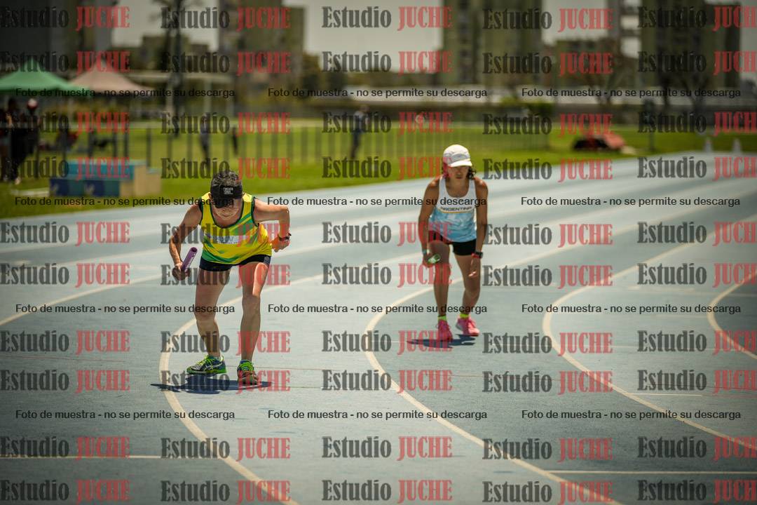 Fotos de las Postas 4x400mts de mujeres MASTER - FINAL