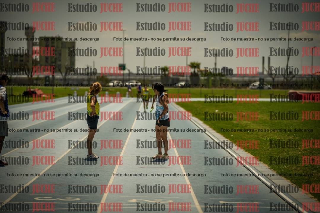 Fotos de las Postas 4x400mts de mujeres MASTER - FINAL