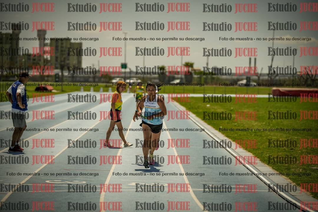 Fotos de las Postas 4x400mts de mujeres MASTER - FINAL
