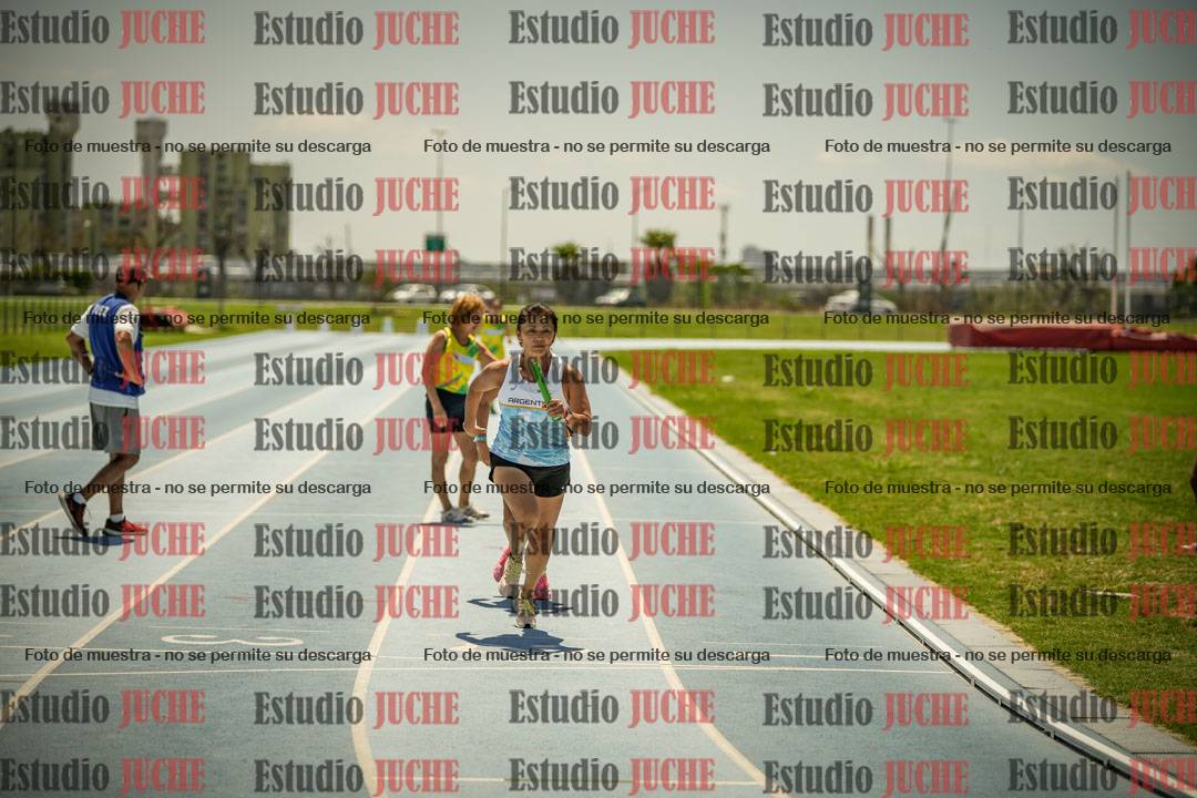 Fotos de las Postas 4x400mts de mujeres MASTER - FINAL