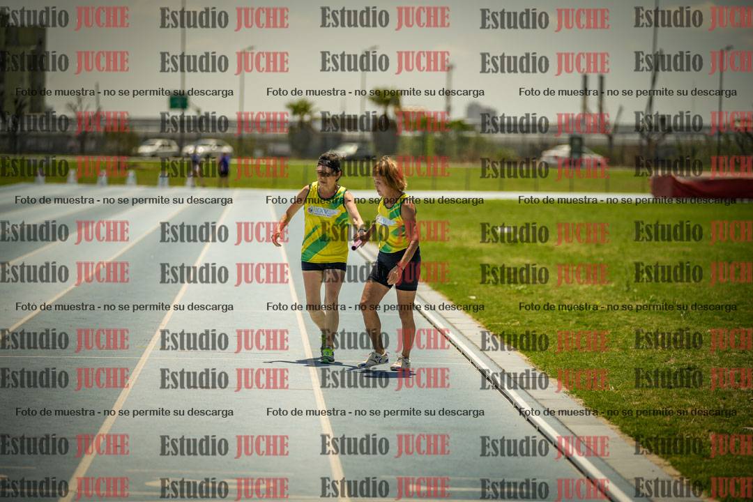 Fotos de las Postas 4x400mts de mujeres MASTER - FINAL