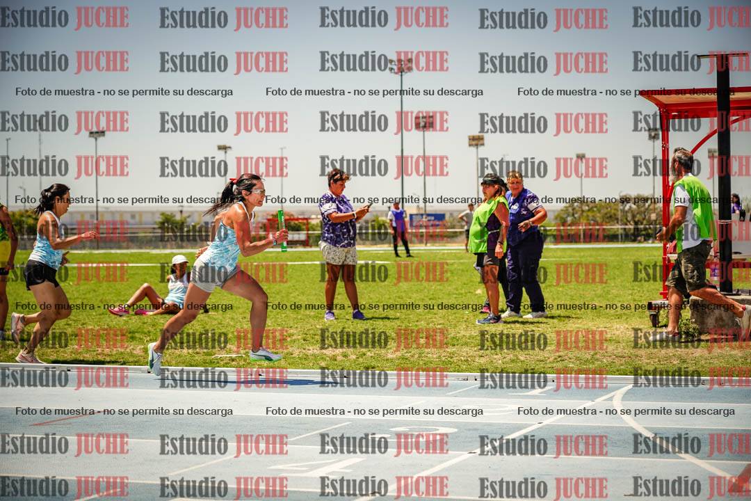 Fotos de las Postas 4x400mts de mujeres MASTER - FINAL