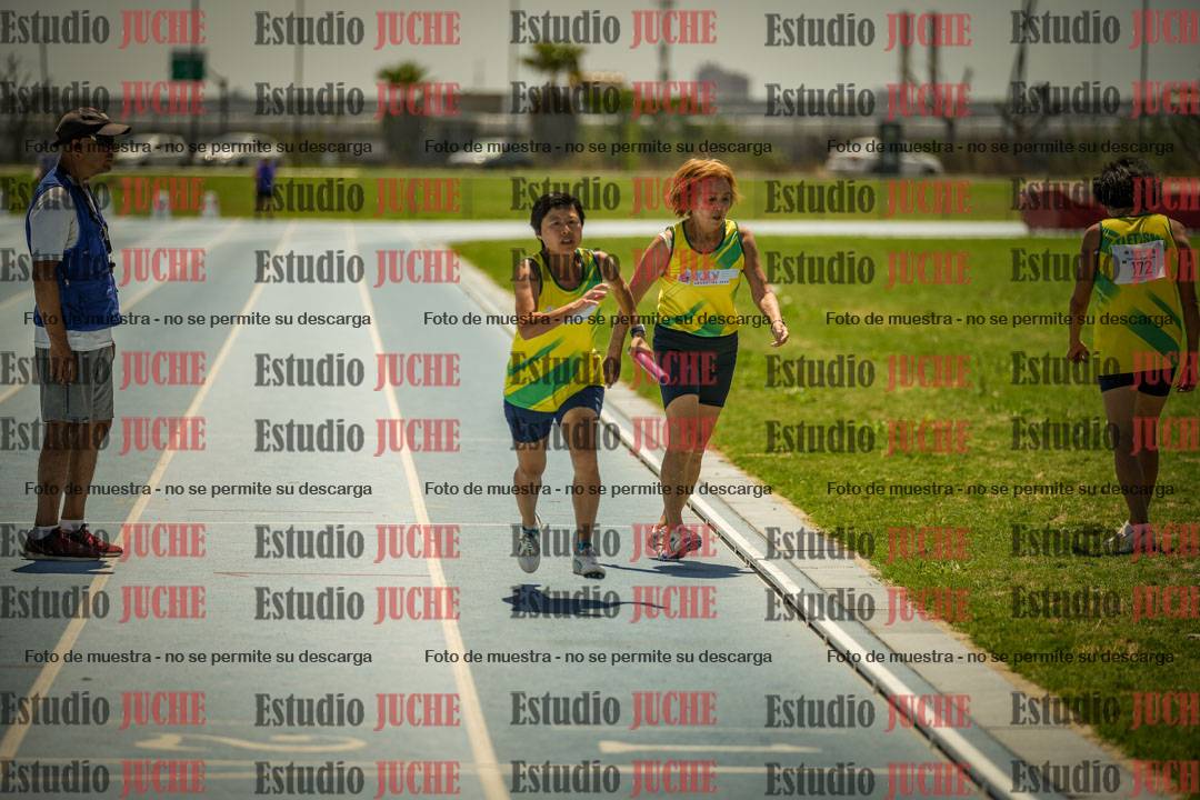 Fotos de las Postas 4x400mts de mujeres MASTER - FINAL
