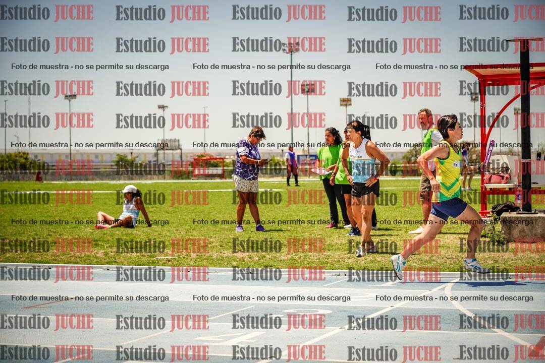 Fotos de las Postas 4x400mts de mujeres MASTER - FINAL
