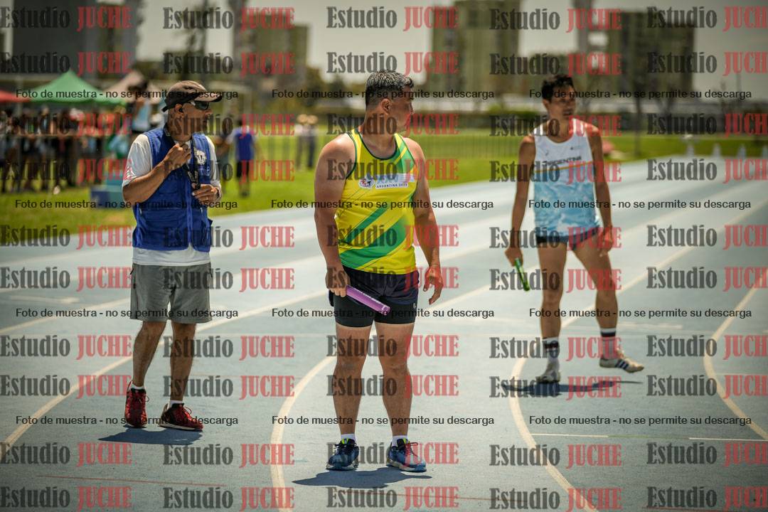 Fotos de las Postas 4x400mts de varones MASTER - FINAL