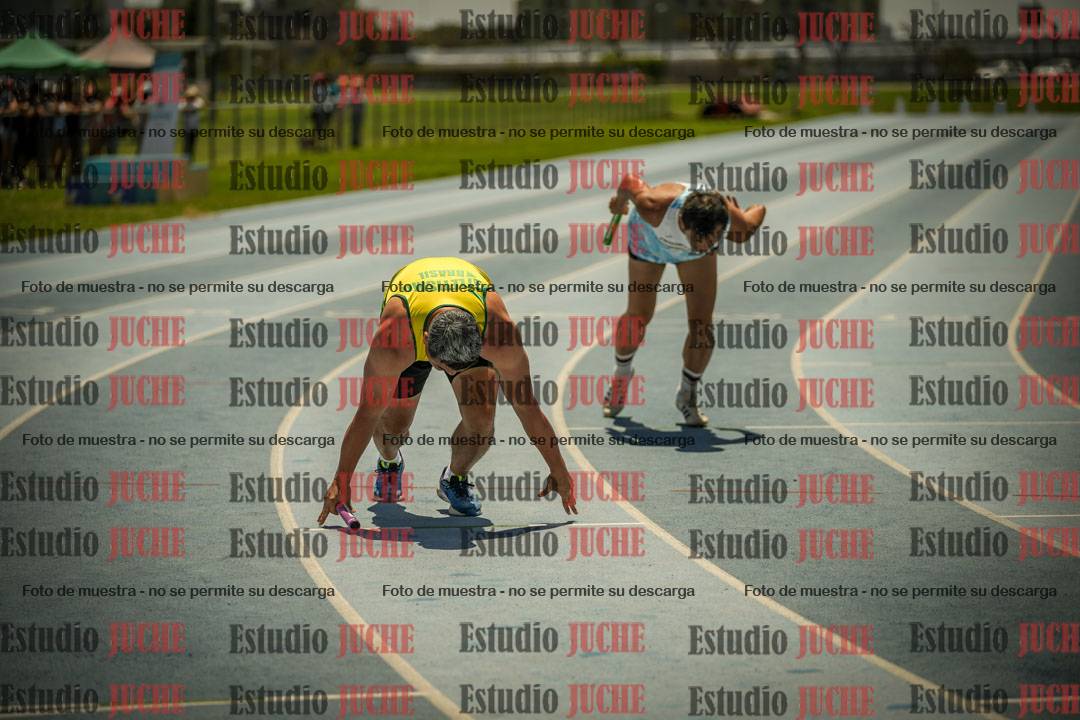 Fotos de las Postas 4x400mts de varones MASTER - FINAL