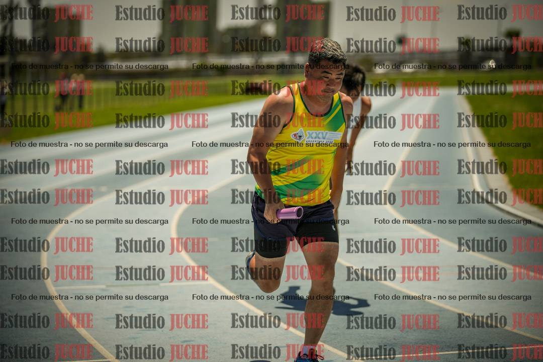 Fotos de las Postas 4x400mts de varones MASTER - FINAL