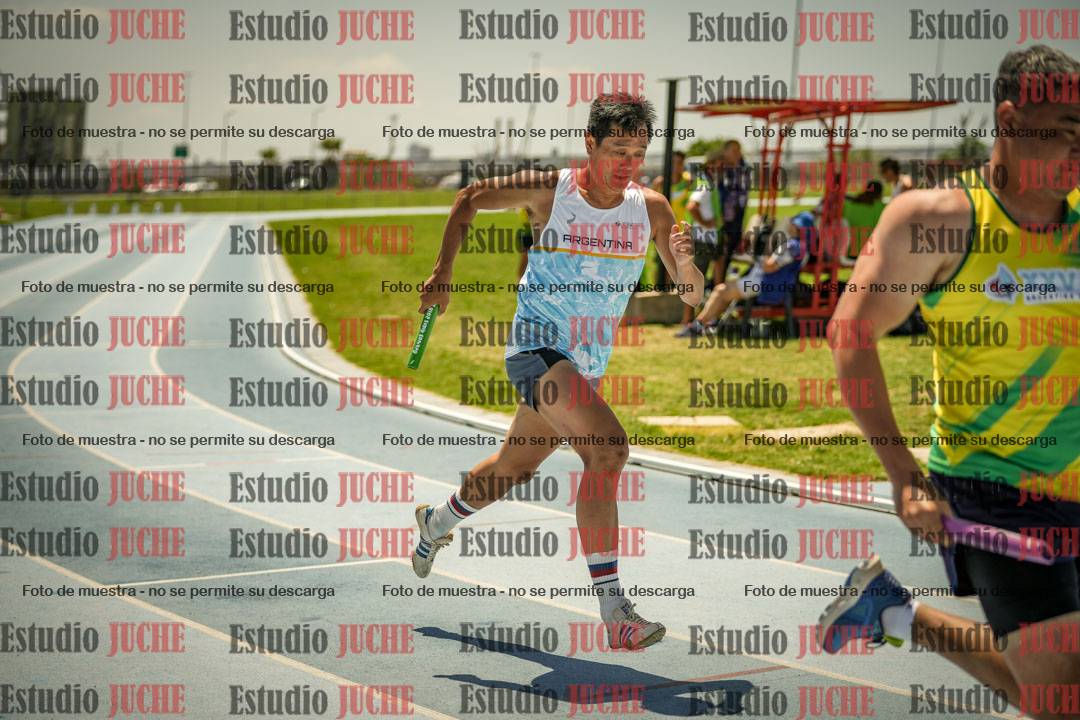 Fotos de las Postas 4x400mts de varones MASTER - FINAL
