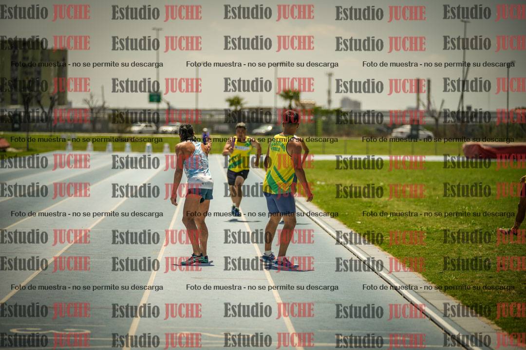Fotos de las Postas 4x400mts de varones MASTER - FINAL