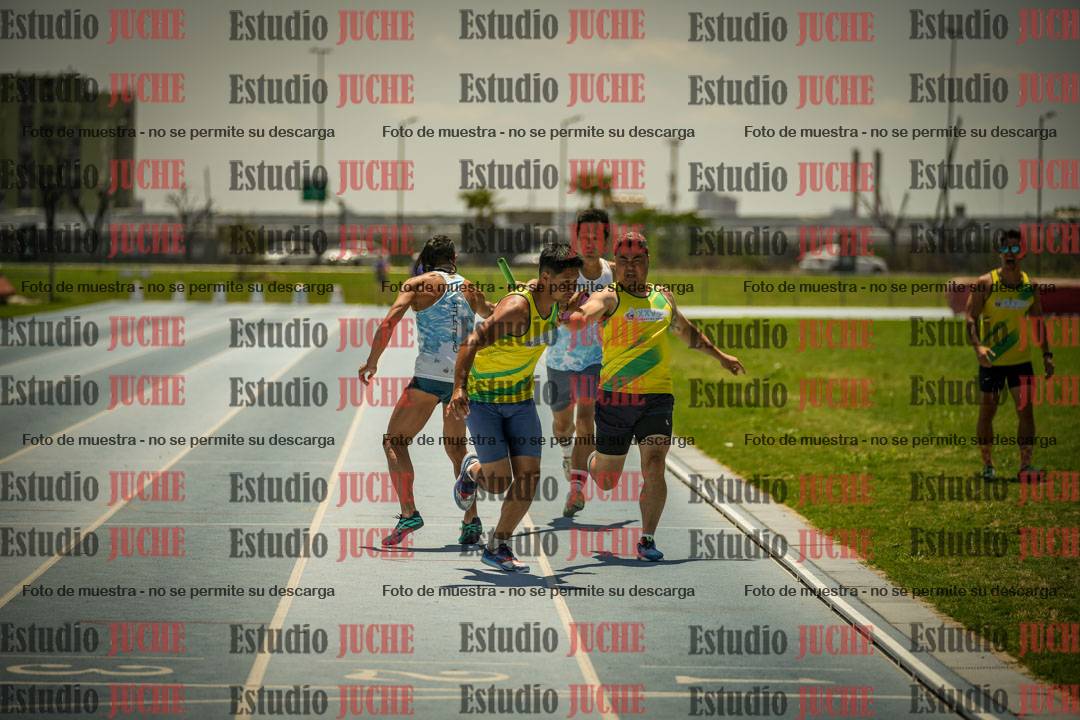Fotos de las Postas 4x400mts de varones MASTER - FINAL