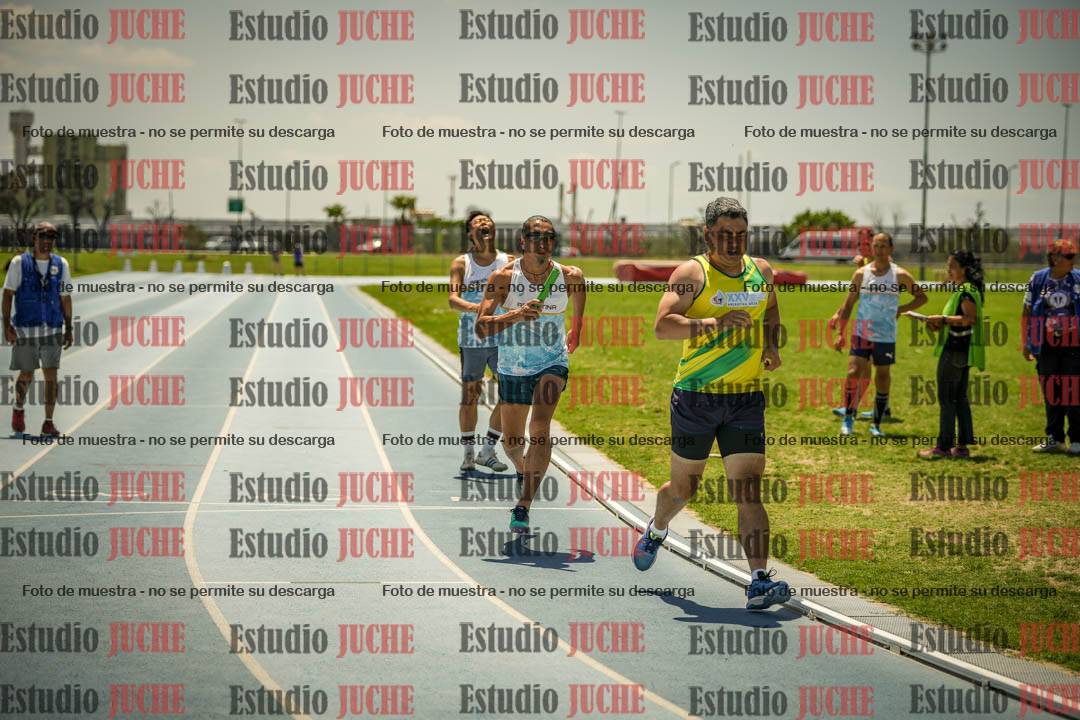 Fotos de las Postas 4x400mts de varones MASTER - FINAL