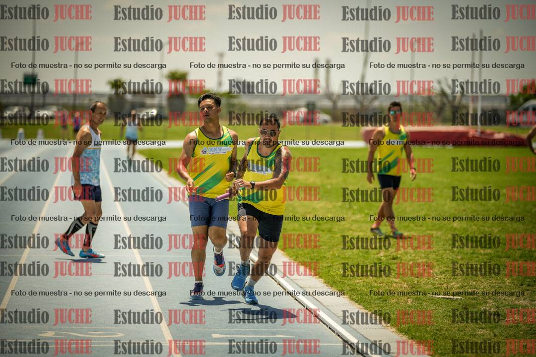 Fotos de las Postas 4x400mts de varones MASTER - FINAL