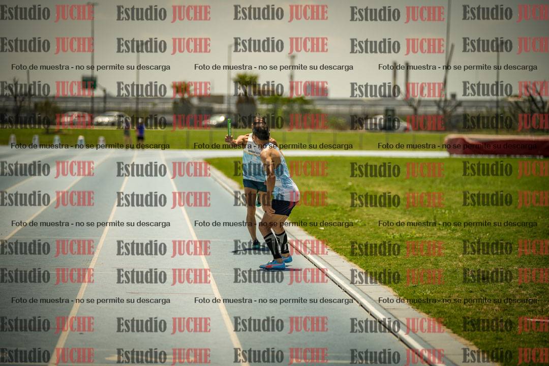 Fotos de las Postas 4x400mts de varones MASTER - FINAL