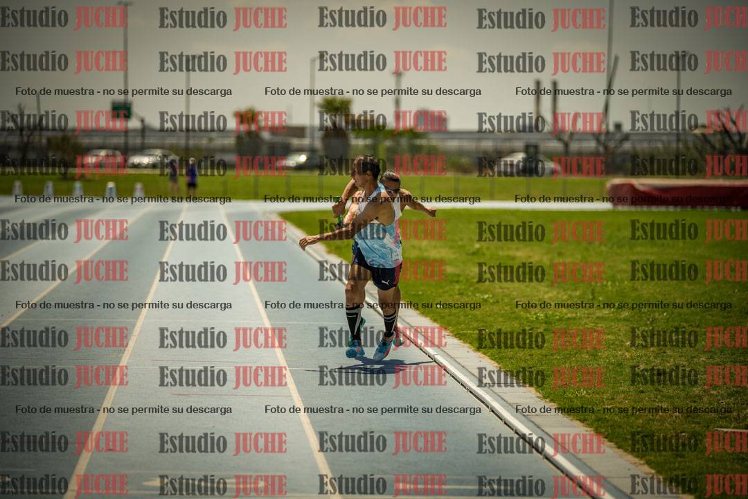 Fotos de las Postas 4x400mts de varones MASTER - FINAL