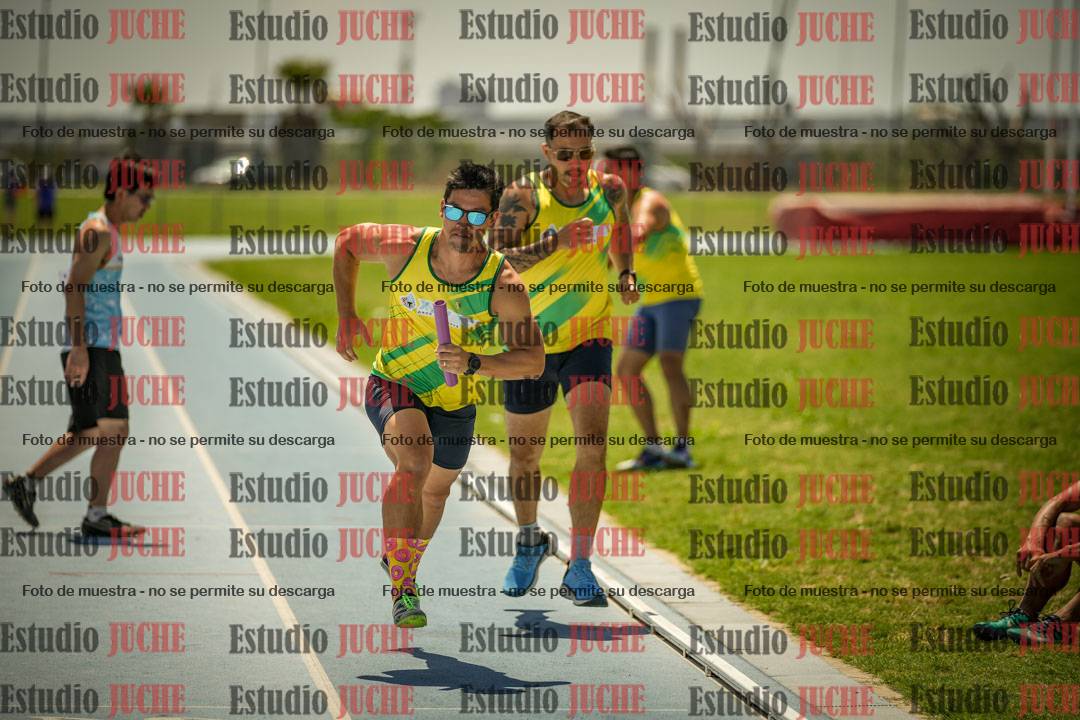 Fotos de las Postas 4x400mts de varones MASTER - FINAL