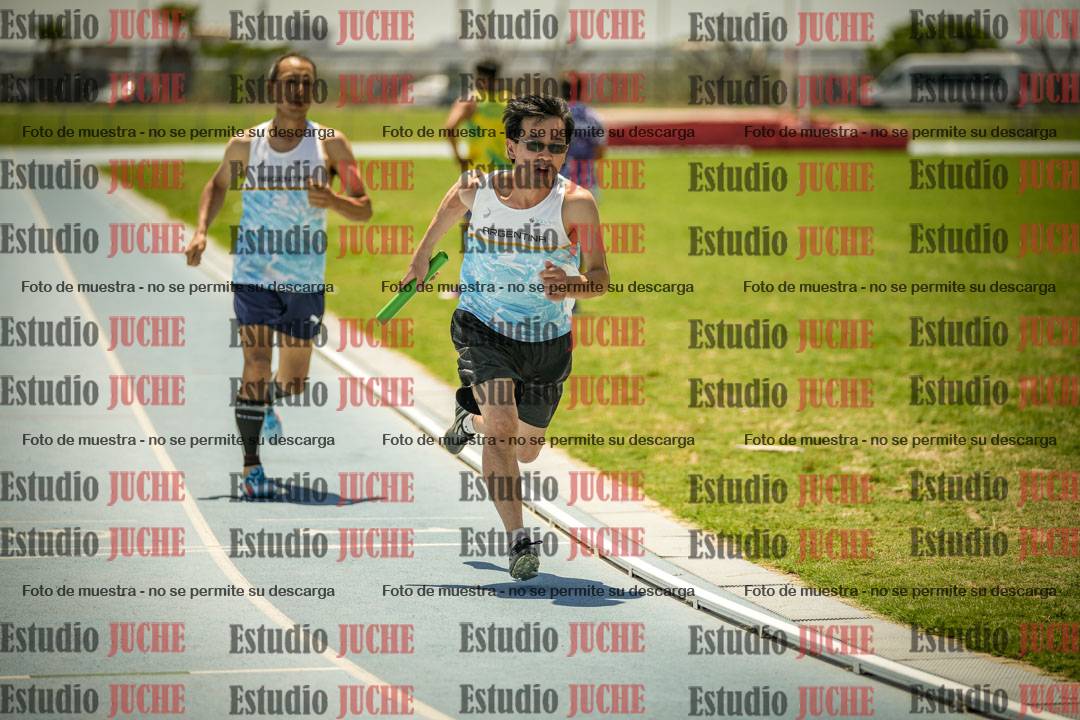 Fotos de las Postas 4x400mts de varones MASTER - FINAL
