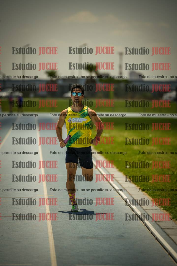 Fotos de las Postas 4x400mts de varones MASTER - FINAL