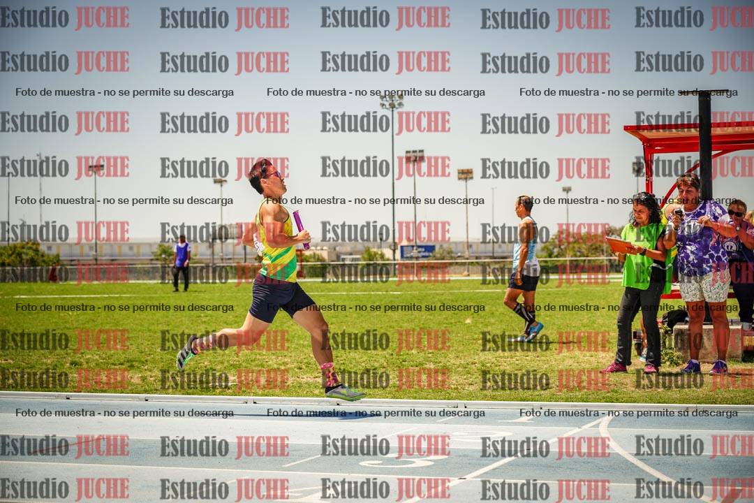 Fotos de las Postas 4x400mts de varones MASTER - FINAL