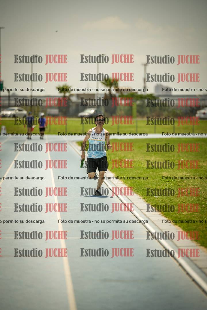 Fotos de las Postas 4x400mts de varones MASTER - FINAL