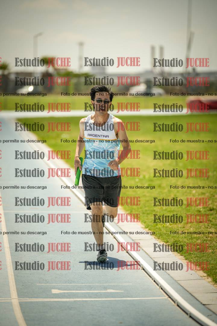 Fotos de las Postas 4x400mts de varones MASTER - FINAL