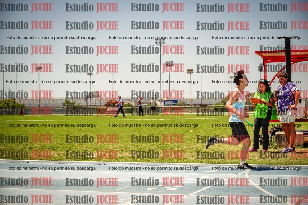 Fotos de las Postas 4x400mts de varones MASTER - FINAL