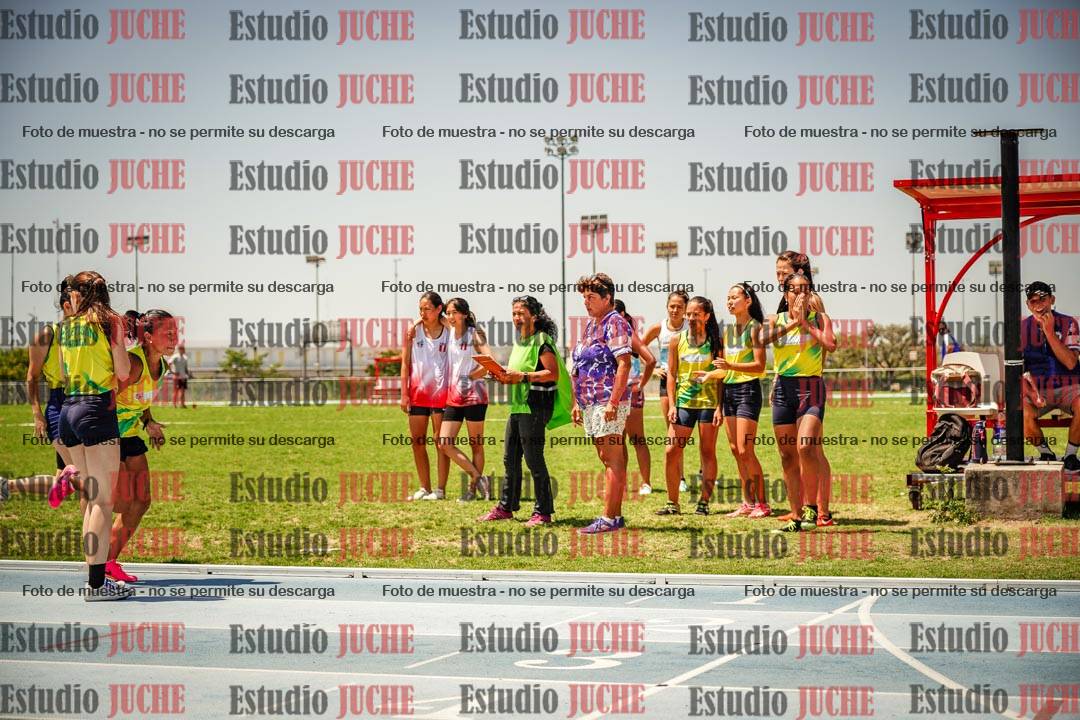 Fotos de las Postas 4x400mts de mujeres LIBRE - FINAL