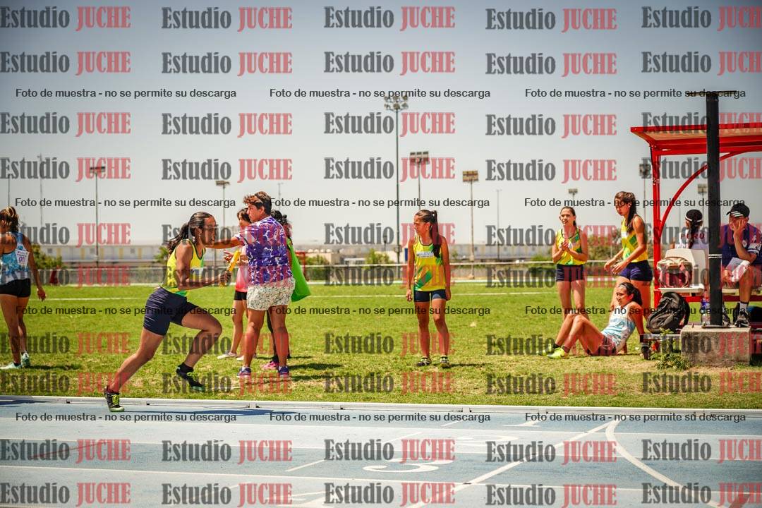 Fotos de las Postas 4x400mts de mujeres LIBRE - FINAL