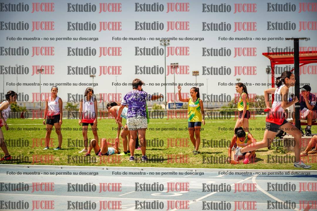 Fotos de las Postas 4x400mts de mujeres LIBRE - FINAL