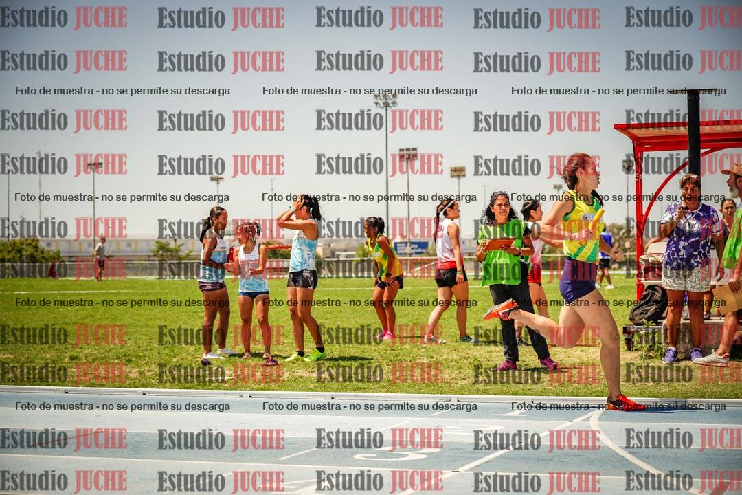 Fotos de las Postas 4x400mts de mujeres LIBRE - FINAL