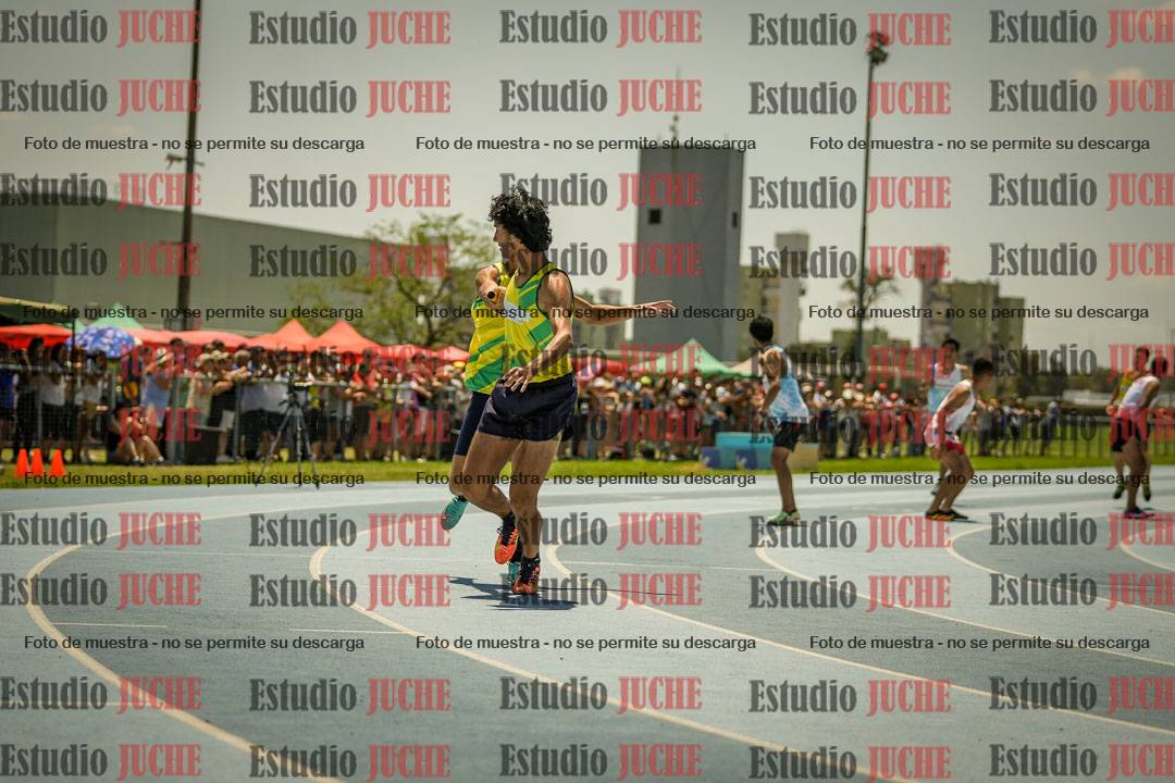 Fotos de las Postas 4x400mts de varones LIBRE - FINAL