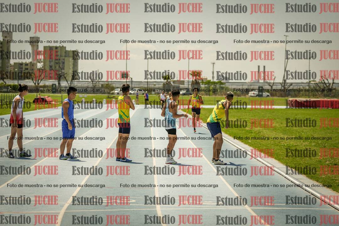 Fotos de las Postas 4x400mts de varones LIBRE - FINAL