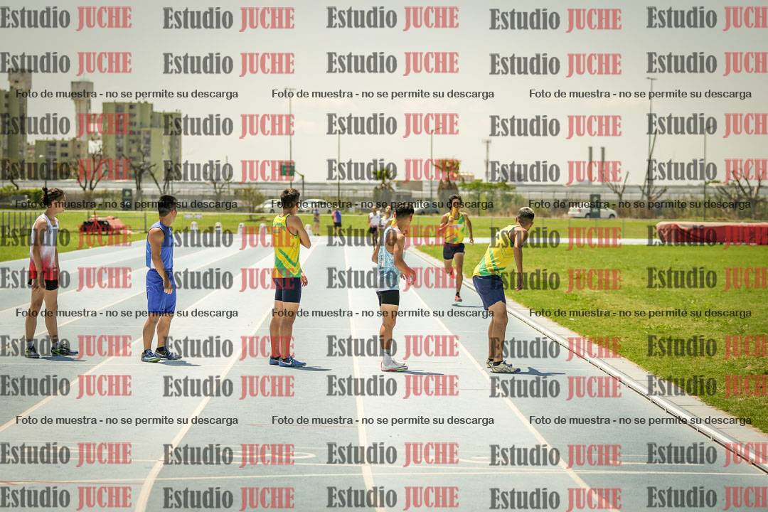Fotos de las Postas 4x400mts de varones LIBRE - FINAL