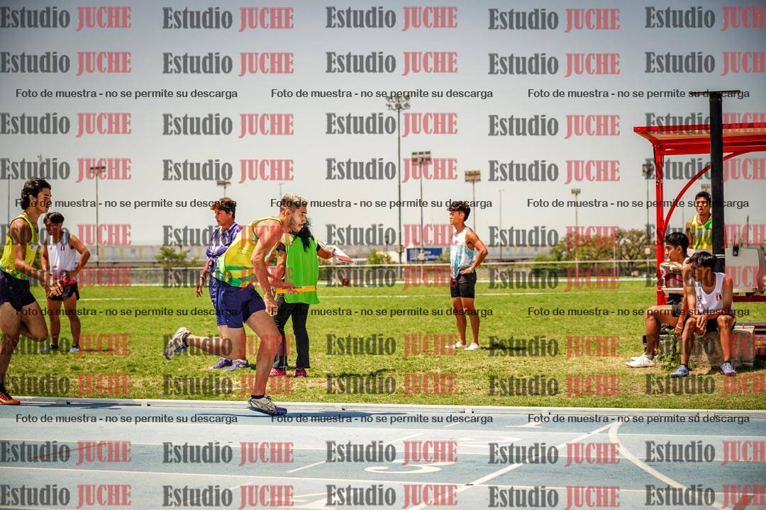 Fotos de las Postas 4x400mts de varones LIBRE - FINAL