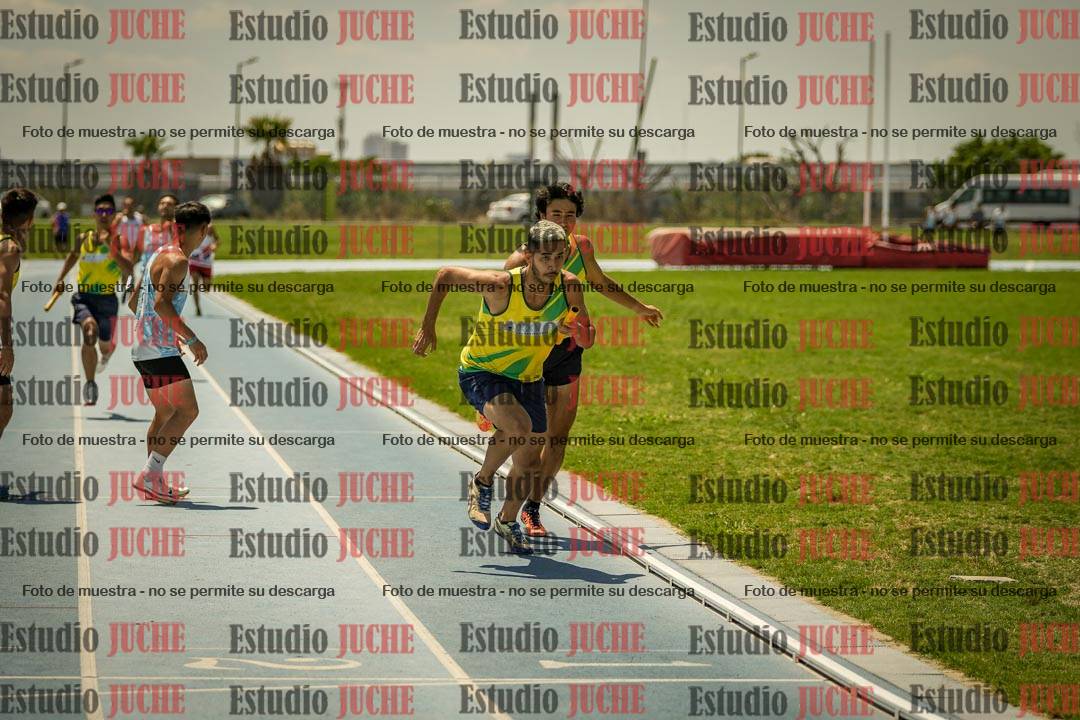Fotos de las Postas 4x400mts de varones LIBRE - FINAL