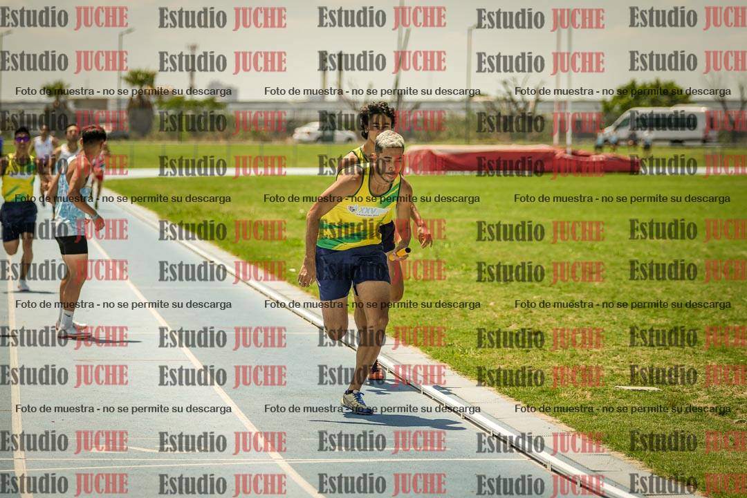 Fotos de las Postas 4x400mts de varones LIBRE - FINAL
