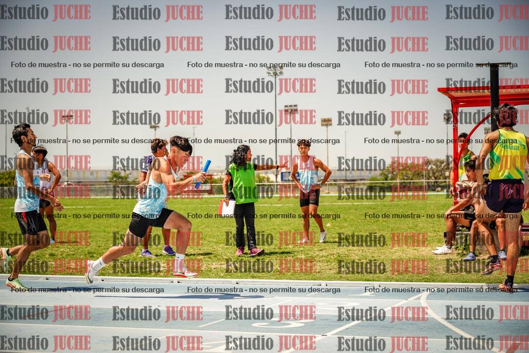Fotos de las Postas 4x400mts de varones LIBRE - FINAL
