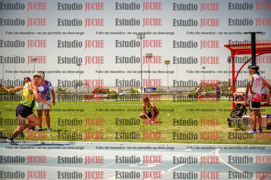 Fotos de las Postas 4x400mts de varones LIBRE - FINAL