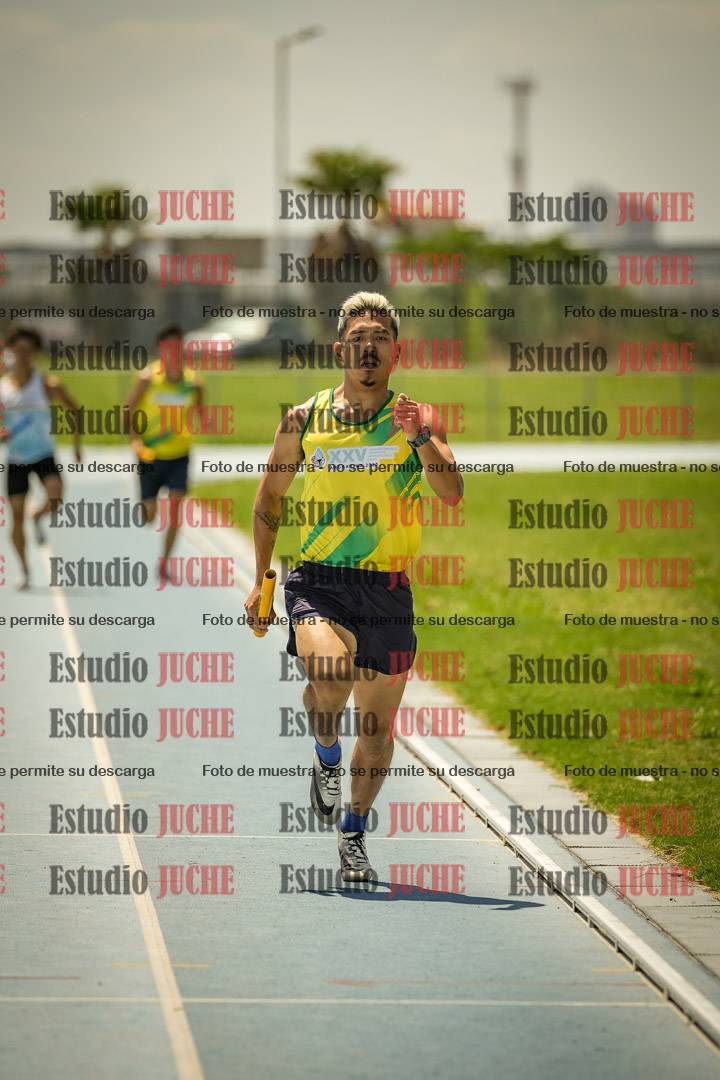 Fotos de las Postas 4x400mts de varones LIBRE - FINAL