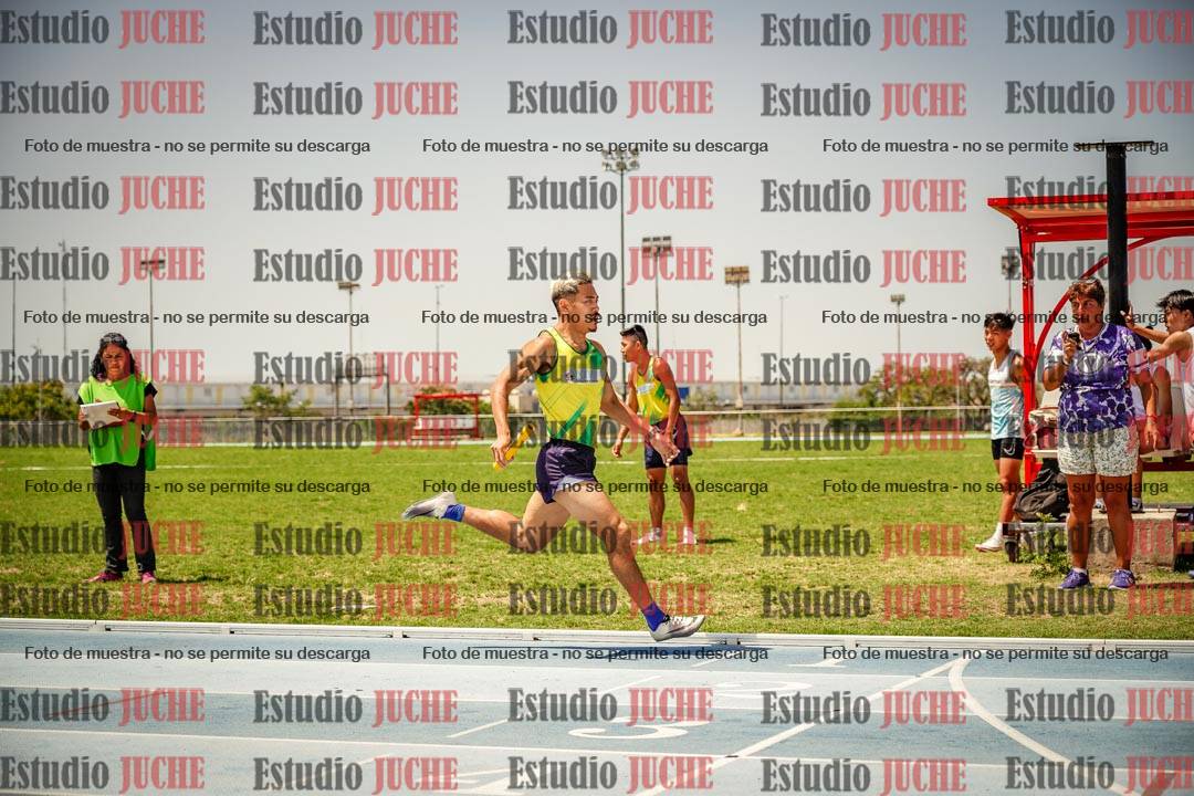 Fotos de las Postas 4x400mts de varones LIBRE - FINAL