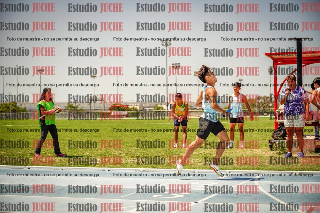 Fotos de las Postas 4x400mts de varones LIBRE - FINAL