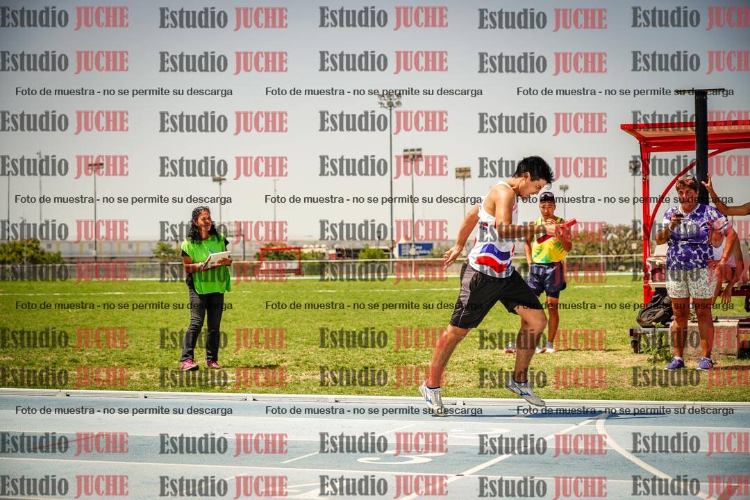 Fotos de las Postas 4x400mts de varones LIBRE - FINAL