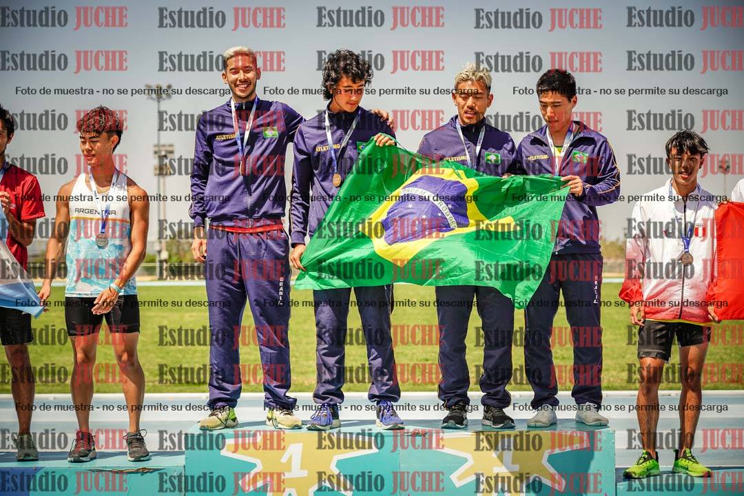 Fotos de algunos podios y extras del torneo