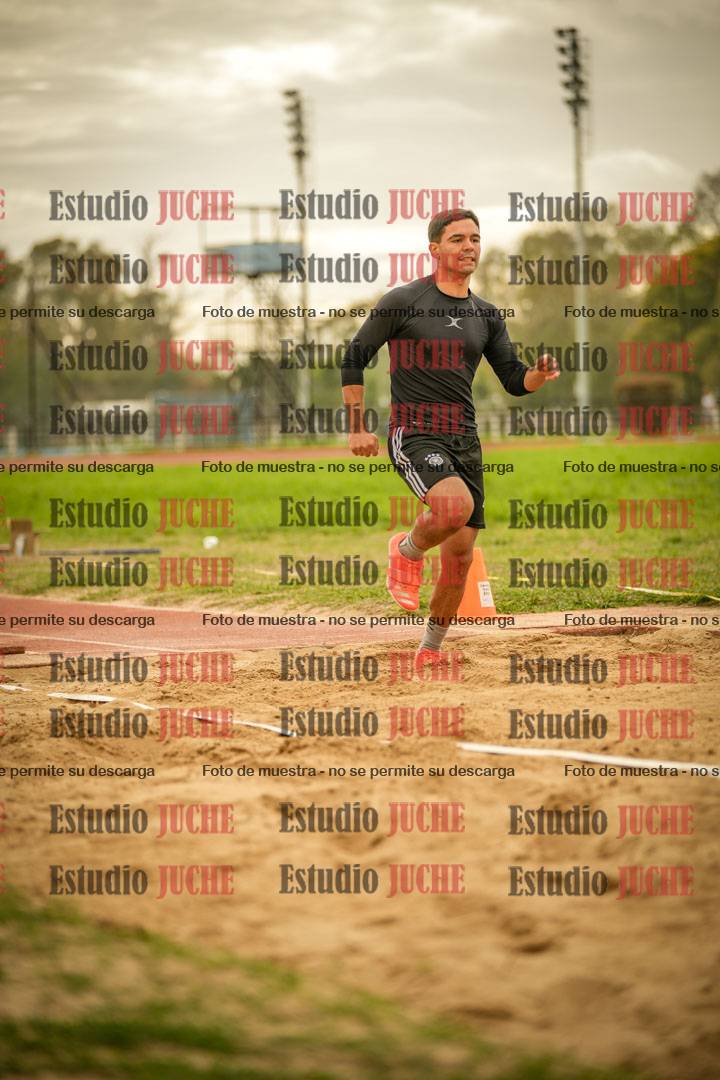 Fotos del salto triple - incluye todas las tandas