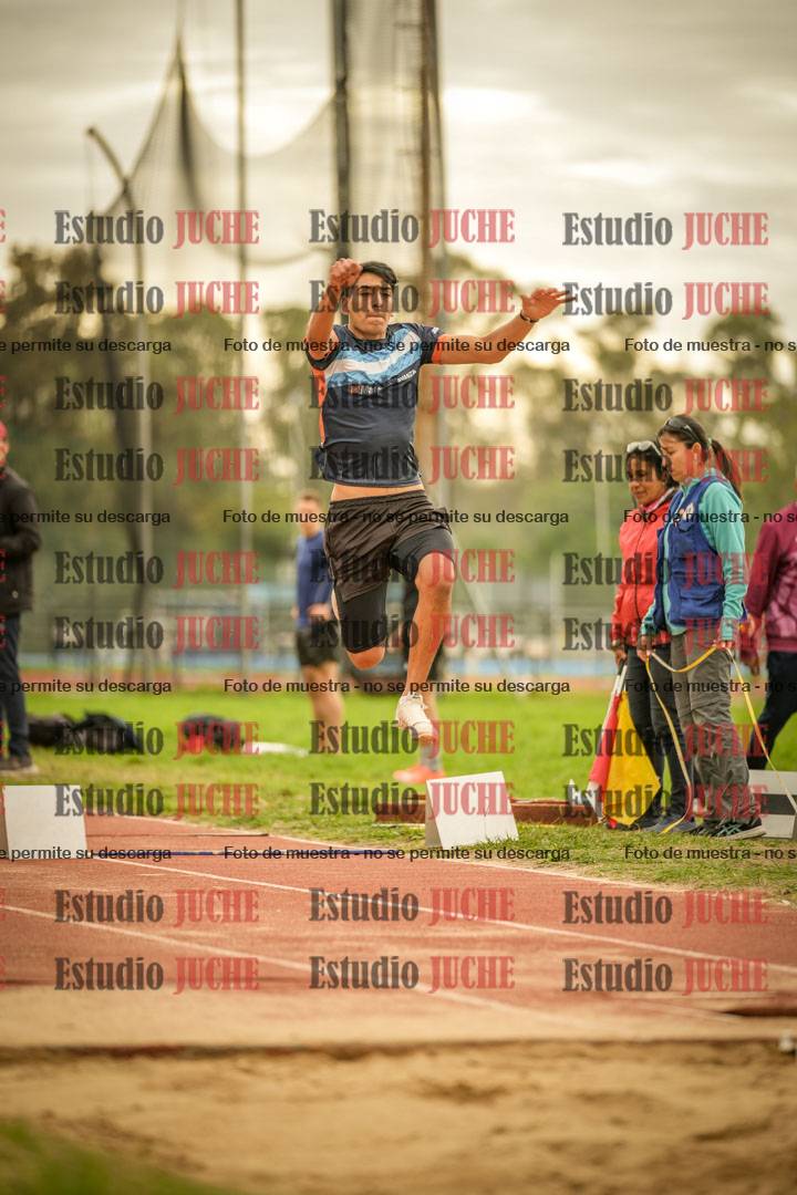 Fotos del salto triple - incluye todas las tandas